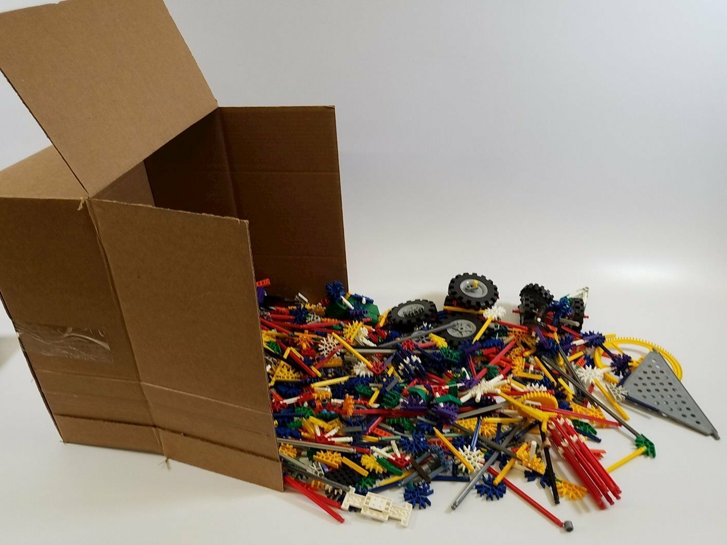 9+lbs. K’nex Assorted Building Pieces/toys/parts
