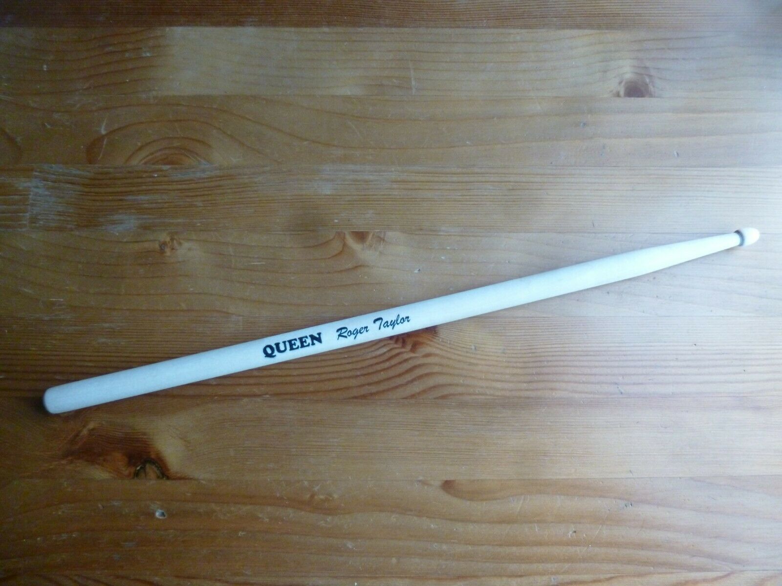 Queen Roger Taylor Signature Drumstick Freddie Mercury Brian May Rhapsody New